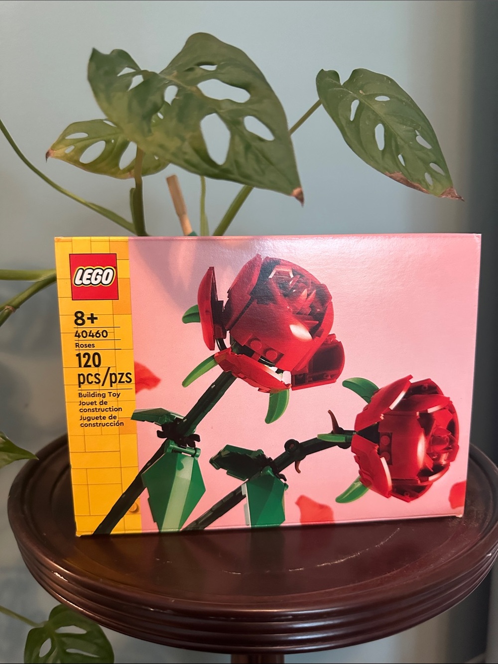 LEGO Red Roses with Green Stems and Leaves